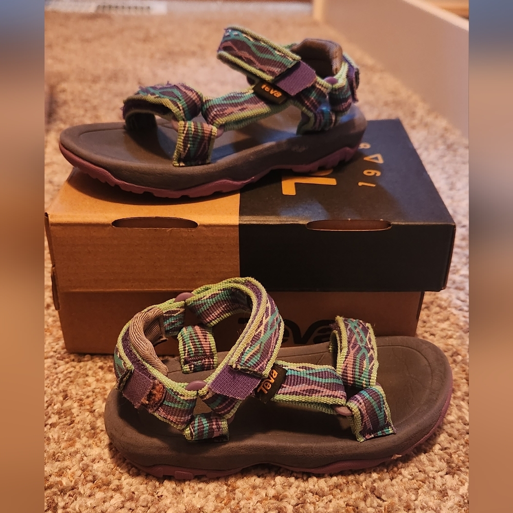 Toddler girl sandal